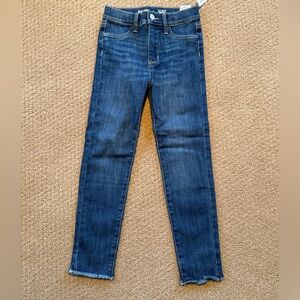 NWT. Old Navy girls jeans. Size 7